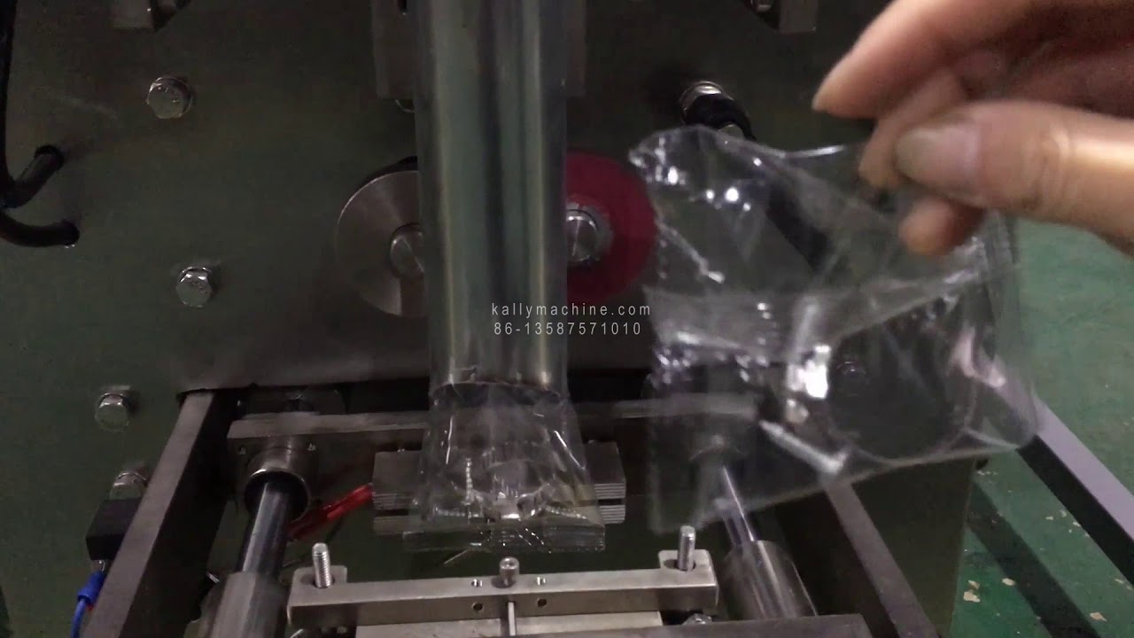 “Efficient Machine for Counting Screws and Packaging 3-Plate Hose Clamps”