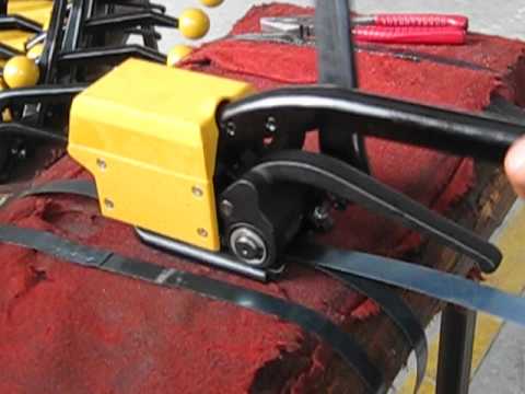 “Efficient and Ergonomic Manual Strapping Tool for Steel Packaging”