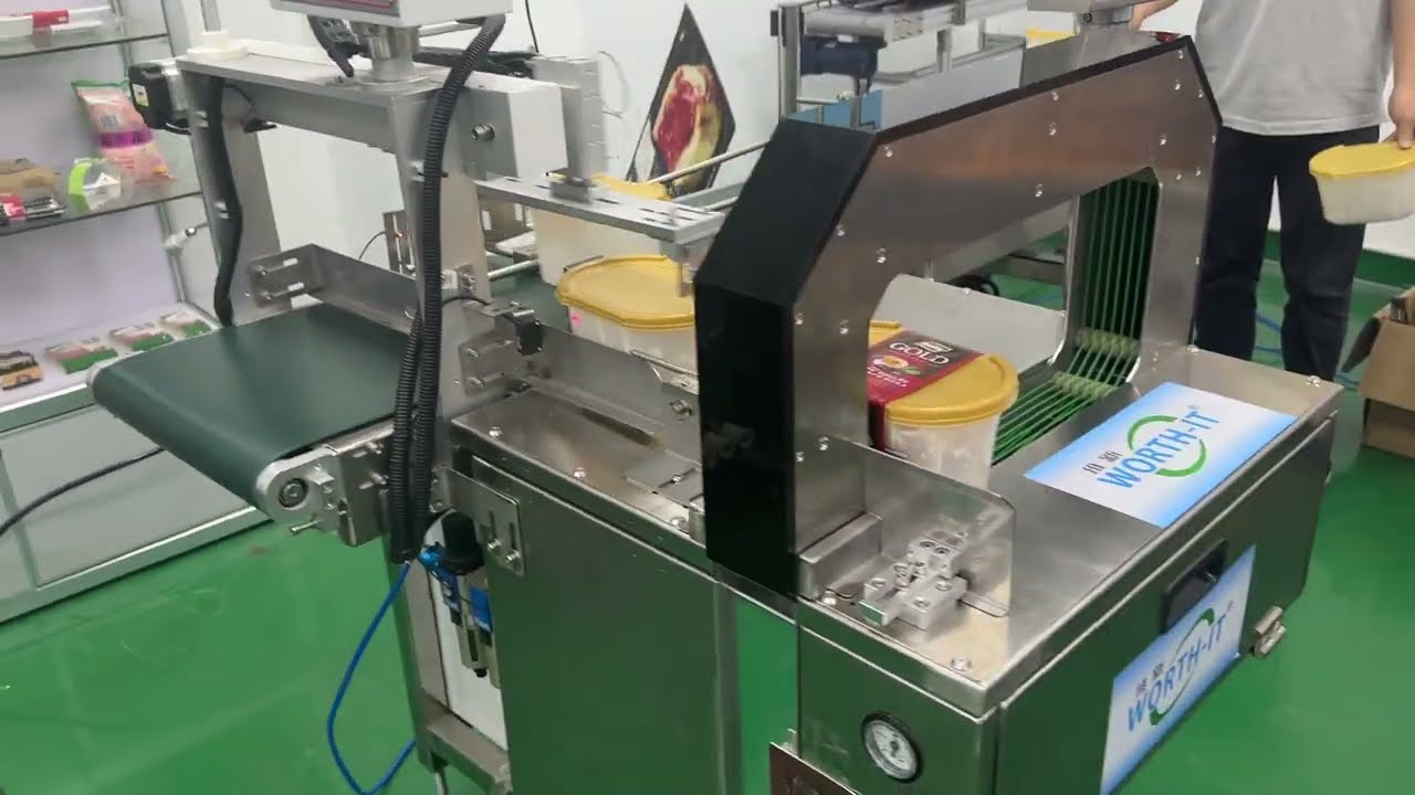 “Finger-Friendly Ice Cream Box Innovation: Revolutionizing the Scoop Experience!”