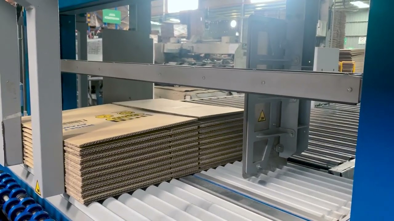 “Revolutionary Fully Automated Strapping Machine for Corrugated Cardboards – Unleashing the Power of MOSCA SoniXs TRC-6 Q!”