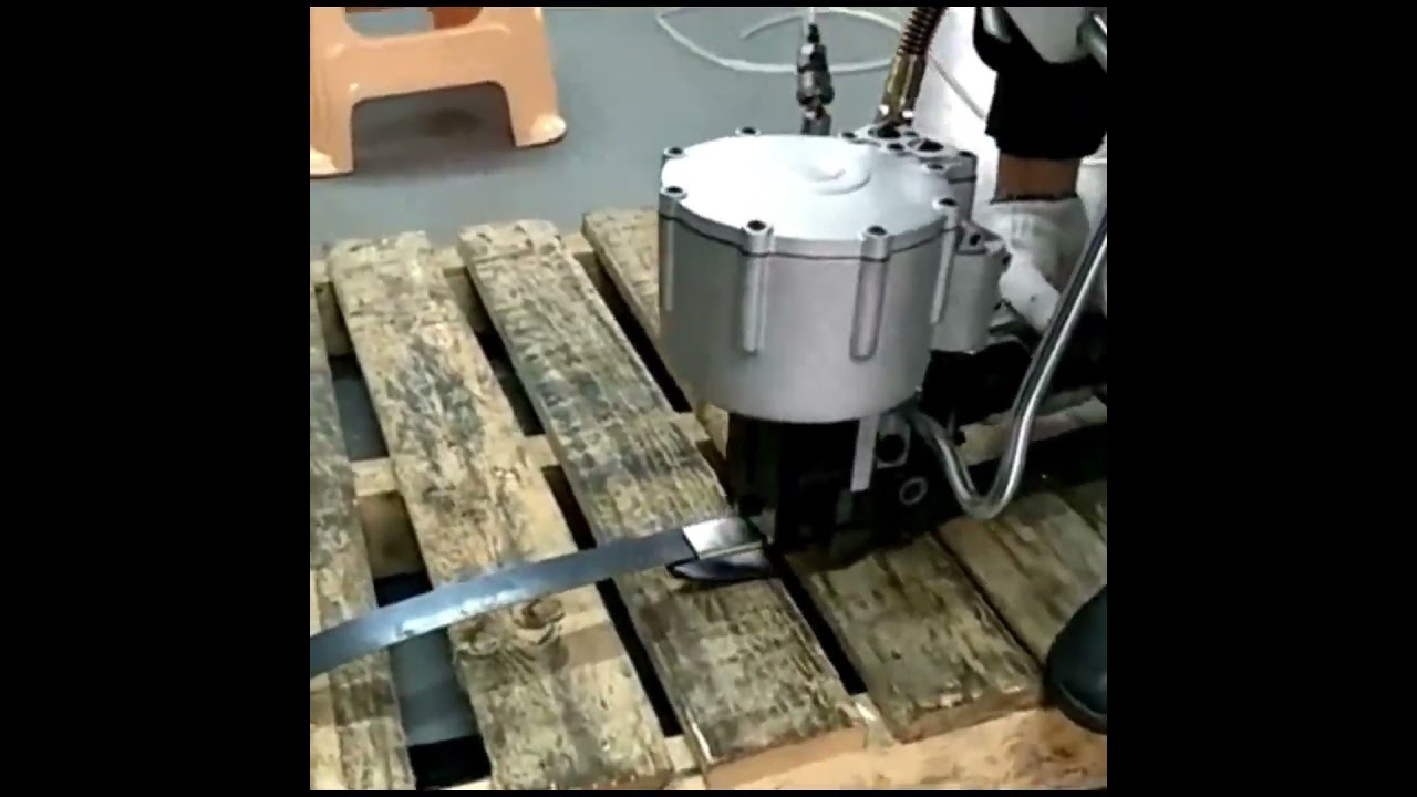 Revolutionary Pneumatic Strapping Machine: Unleashing Efficiency for 32 & 19 mm Applications!
