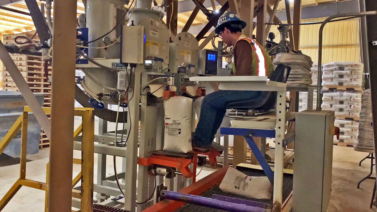 Automated Palletizer Enhances Silica Sand Bag Filling System Automated Palletizer Enhances Silica Sand Bag Filling System