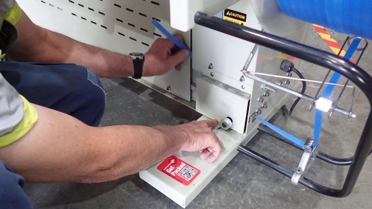 Efficient Guide: Loading an Automatic Strapping Machine with Ease