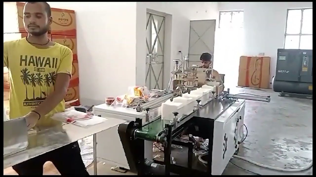 Paper Packing Machine with Automatic Paper Napkin Sealing