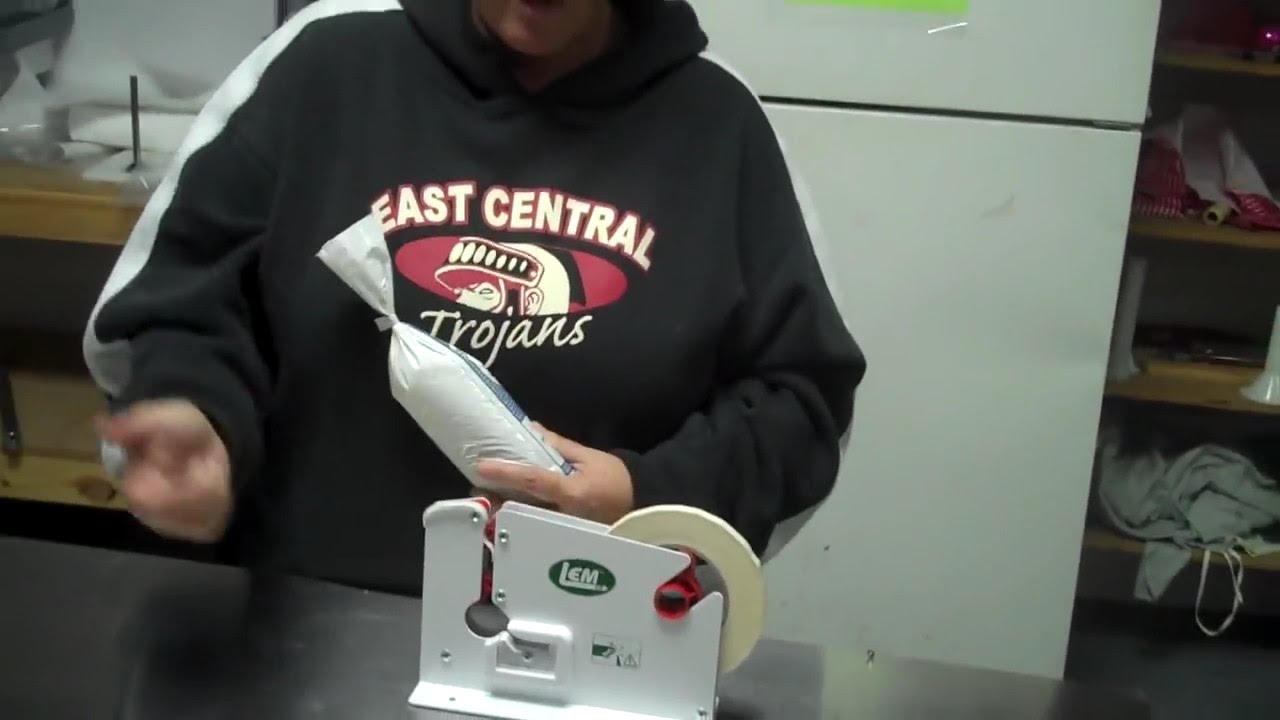 Using the Poly Bag Tape Machine for Bagging Machinery Using the Poly Bag Tape Machine for Bagging Machinery